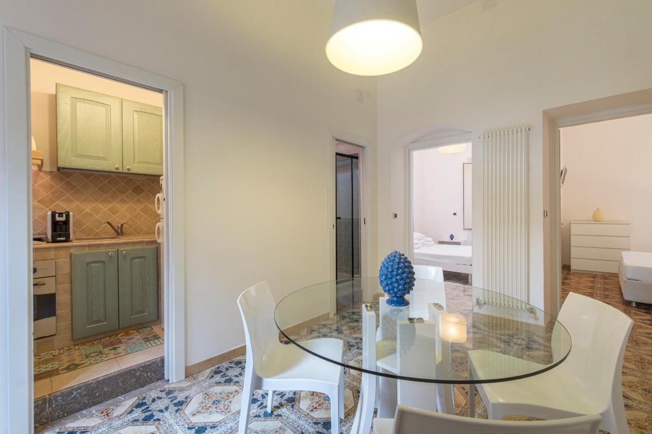 Elegant Apartment In タオルミーナ エクステリア 写真