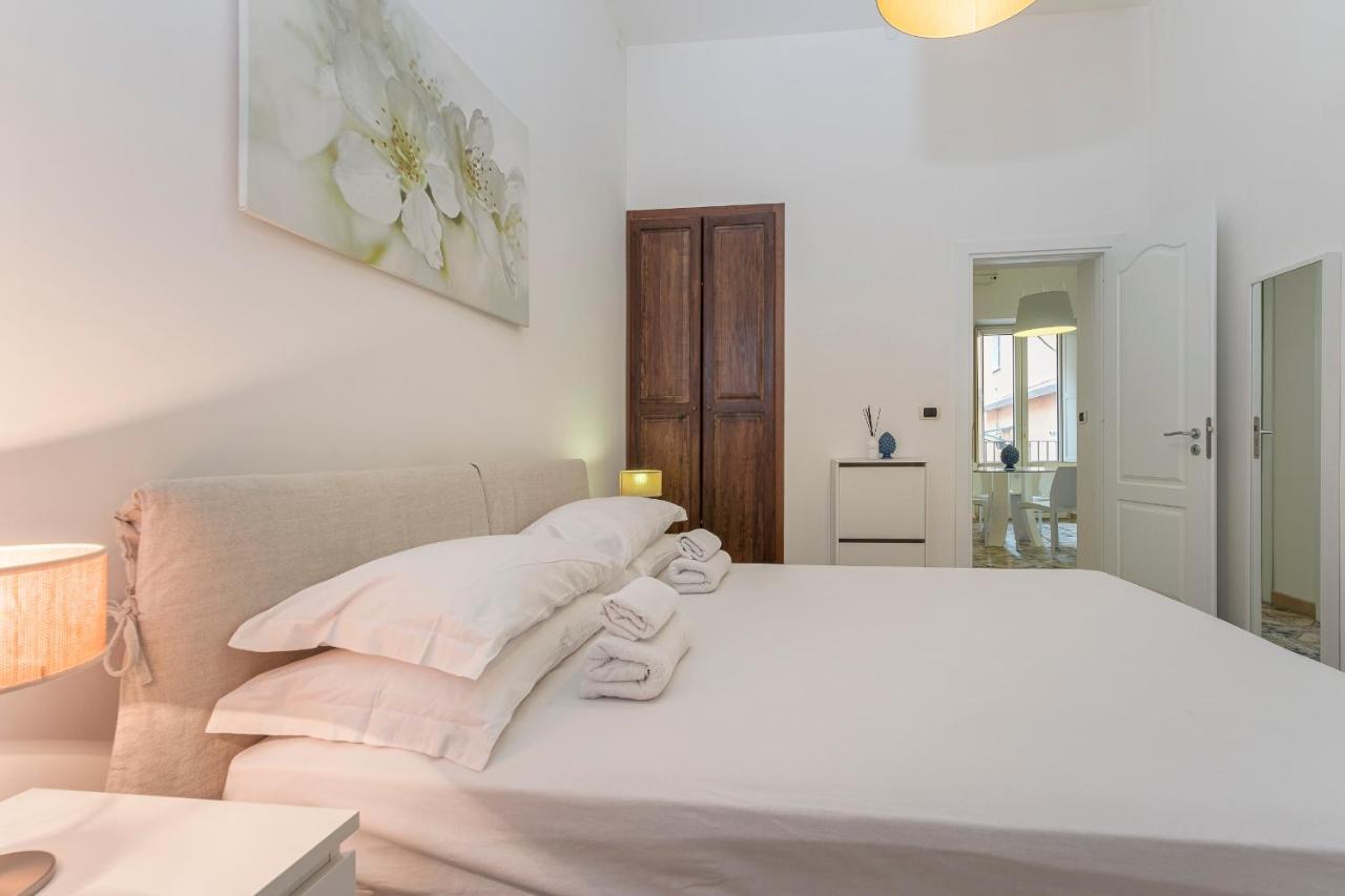 Elegant Apartment In タオルミーナ エクステリア 写真